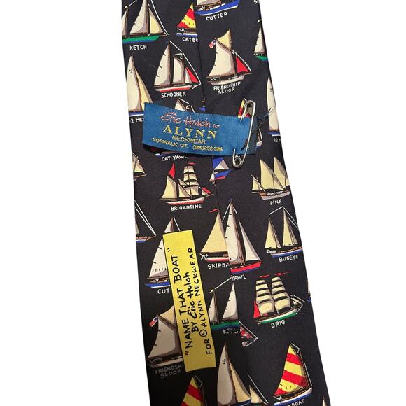 GUC Men's Hanging Tie Holder with Assortment of 5 Full Length Ties - Picture 3 of 6